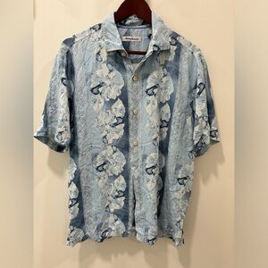 Tommy Bahama Silk Light Blue Printed Hawaiian Floral Shirt Mens Size Medium